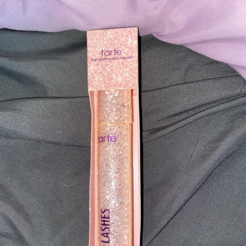 Tarte lights, camera, action